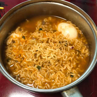 라면 그대로가 제일 맛있는 더엄마라면 — 5점을 준 리뷰어가 2019년 7월 올린 사용 사진