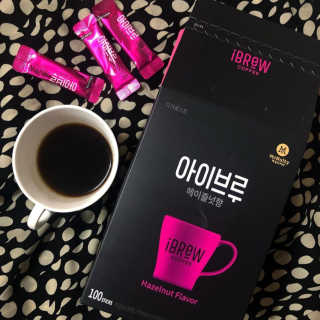 한국맥널티 아이브루 헤이즐넛향 100T — 5점을 준 리뷰어가 2019년 10월 올린 사용 사진