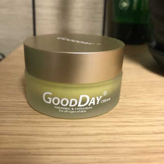 GoodDay Skincare GoodDay 강황 크림 — 5점을 준 리뷰어가 2019년 6월 올린 사용 사진