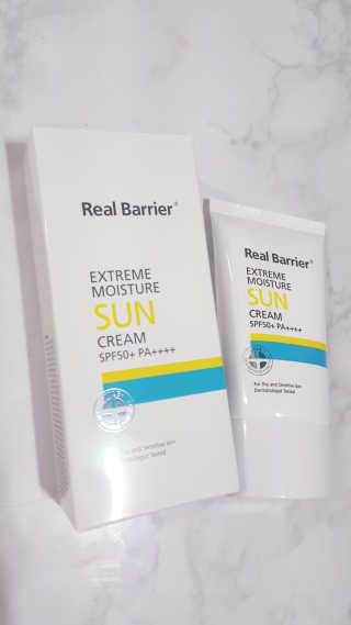 리얼베리어 익스트림 모이스처 선크림 SPF50+ PA++++ — 5점을 준 리뷰어가 2019년 4월 올린 사용 사진