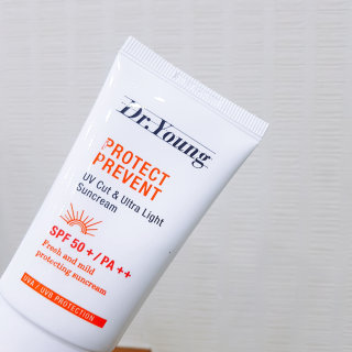 닥터영 유브이 컷 앤 울트라 라이트 썬크림 SPF50+ PA++ 50ml — 5점을 준 리뷰어가 2016년 7월 올린 사용 사진