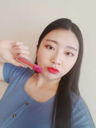 [블랙루즈] 에어 핏 촉촉틴트 + 크리미 벨벳 립크레용 — 4.67점을 준 리뷰어가 2018년 7월 올린 사용 사진