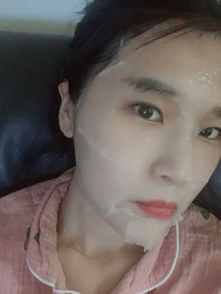 쥬시줄리 체리블라썸 젤리겔 마스크 — 5점을 준 리뷰어가 2020년 3월 올린 사용 사진