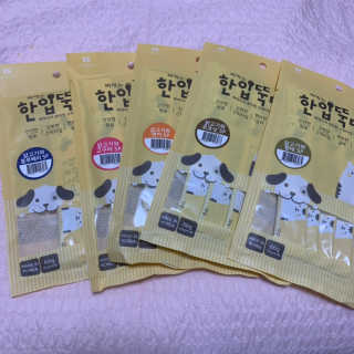 [펫토리아]짜먹는 한입뚝딱 강아지.고양이 마약간식 — 5점을 준 리뷰어가 2019년 7월 올린 사용 사진