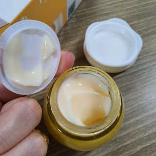 [후르디아] 감귤 광채 미백 크림 — 5점을 준 리뷰어가 2019년 10월 올린 사용 사진