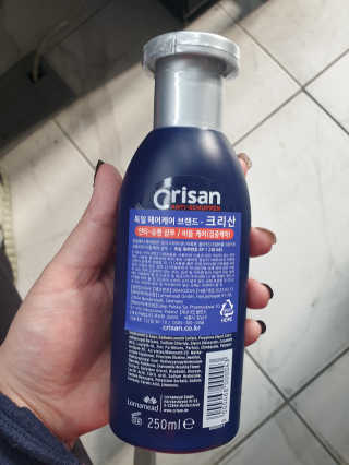 [크리산] 비듬케어 안티슈펜 샴푸 인텐시브 — 4점을 준 리뷰어가 2019년 12월 올린 사용 사진