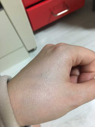 선티크 아임톤업 멀티베이스 — 1점을 준 리뷰어가 2019년 3월 올린 사용 사진