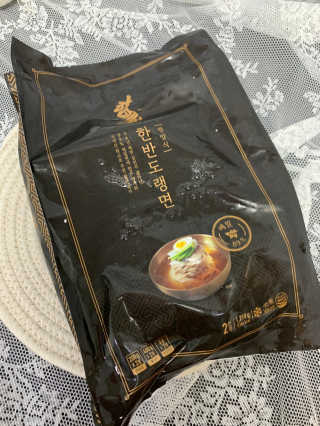 한반도키친 집에서 먹는 정통 평양냉면, 한반도랭면 — 1점을 준 리뷰어가 2019년 7월 올린 사용 사진