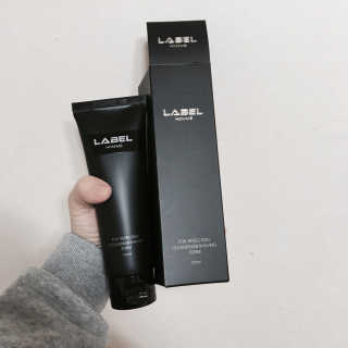 레이블옴므-labelhomme 포 리펙션 클렌징&쉐이빙 폼 — 4.5점을 준 리뷰어가 2017년 1월 올린 사용 사진