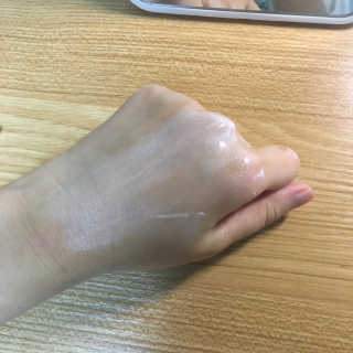 아크틱오션 아스타잔틴 앰플 톤 업 크림 — 4.5점을 준 리뷰어가 2019년 2월 올린 사용 사진