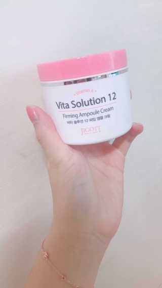 지고트 비타솔루션12 퍼밍 앰플 크림 100ml — 5점을 준 리뷰어가 2019년 6월 올린 사용 사진