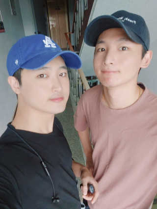 블리스텍스 딥 리뉴얼,  립 메덱스 립밤 2종 — 4점을 준 리뷰어가 2019년 9월 올린 사용 사진