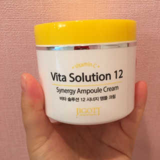 지고트 비타솔루션12 시너지 앰플 크림 100ml — 5점을 준 리뷰어가 2019년 6월 올린 사용 사진