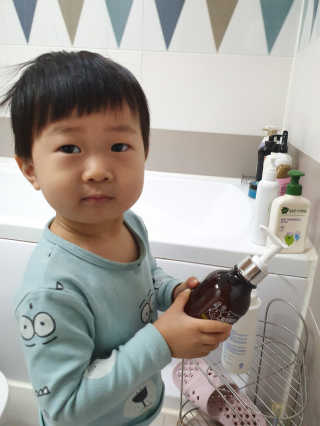 코리인제이아일랜드 베이비 다이퍼 이너 클렌저 — 5점을 준 리뷰어가 2019년 12월 올린 사용 사진