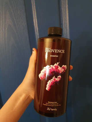 프로방스 바이올렛 퍼퓸 샴푸 1000ml 업그레이드 — 5점을 준 리뷰어가 2019년 6월 올린 사용 사진