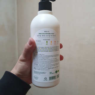 (주)에네스티 내추럴 촉촉  오트밀 바디워시 500ml — 5점을 준 리뷰어가 2019년 12월 올린 사용 사진