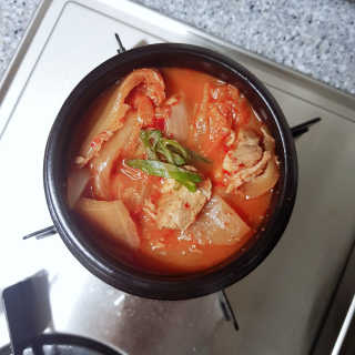 땡땡쿡 더실비김치찌개 2인분 710g 라면사리 포함 — 4점을 준 리뷰어가 2020년 2월 올린 사용 사진