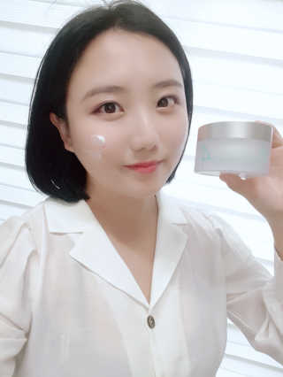 아크웰 아쿠아 클리니티 수분크림 — 3.67점을 준 리뷰어가 2018년 10월 올린 사용 사진
