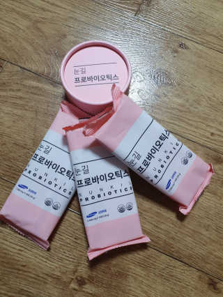 눈길 프로바이오틱스 눈길 콜라겐 프로바이오틱스 — 3점을 준 리뷰어가 2019년 11월 올린 사용 사진