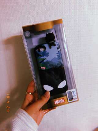하이키키 마블 피규어 카드 케이스 — 5점을 준 리뷰어가 2018년 5월 올린 사용 사진