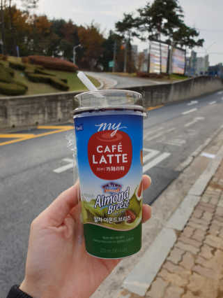 마이카페라떼 말차 아몬드브리즈 7개입 — 4점을 준 리뷰어가 2019년 11월 올린 사용 사진