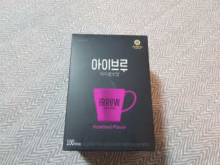 한국맥널티 아이브루 헤이즐넛향 100T — 5점을 준 리뷰어가 2019년 11월 올린 사용 사진