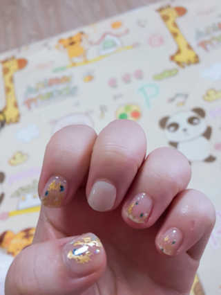 [오호라] 19ss 붙이는 패디 세미큐어젤 + 젤램프 — 4.5점을 준 리뷰어가 2019년 7월 올린 사용 사진