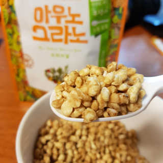 아우노그라노 오리지날, 진짜 베리, 진짜 카카오 — 5점을 준 리뷰어가 2018년 3월 올린 사용 사진