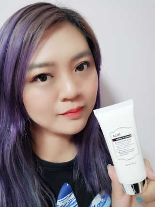 소프트 에어리 UV 에센스 SPF 50 PA ++++ — 5점을 준 리뷰어가 2019년 3월 올린 사용 사진