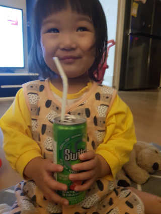 스위치 탄산주스 4종 — 4.83점을 준 리뷰어가 2018년 10월 올린 사용 사진