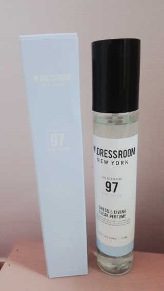더블유드레스룸 드레스퍼퓸 150ml — 4점을 준 리뷰어가 2018년 8월 올린 사용 사진