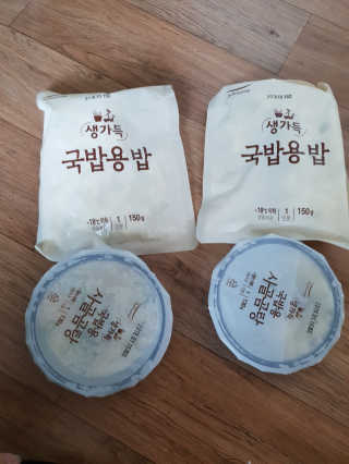 [풀무원] 사골곰탕국밥 황태해장국밥 — 5점을 준 리뷰어가 2018년 6월 올린 사용 사진