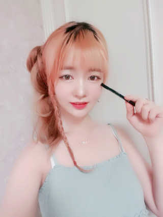 우드버리 1.5mm 스키니 젤 아이라이너 — 5점을 준 리뷰어가 2019년 5월 올린 사용 사진