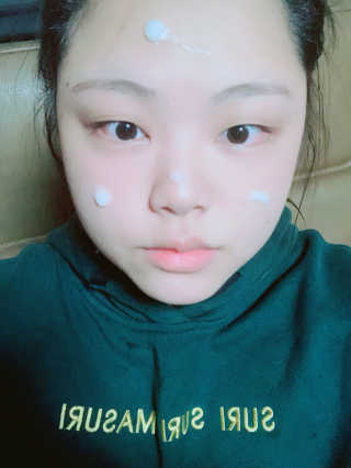 아리얼 스트레스 릴리빙 퓨어풀 데일리 필링젤 — 4.67점을 준 리뷰어가 2018년 9월 올린 사용 사진