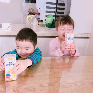 매일우유 멸균 매일우유 저지방 2프로 멸균 핑크퐁 에디션 6입 — 5점을 준 리뷰어가 2017년 12월 올린 사용 사진