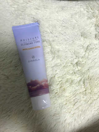신소라 코스메틱 SINSOLA COSMETIC 신소라 모이스춰 클렌징폼 — 5점을 준 리뷰어가 2017년 11월 올린 사용 사진