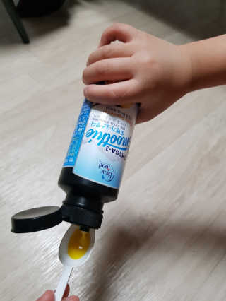오메가-3스무디 [오메가스무디] 짜먹는 오메가3 DHA 임산부 어린이 — 5점을 준 리뷰어가 2019년 5월 올린 사용 사진