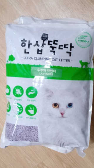 [펫토리아] BEST 고양이두부모래 6L 한삽뚝딱 — 5점을 준 리뷰어가 2019년 2월 올린 사용 사진