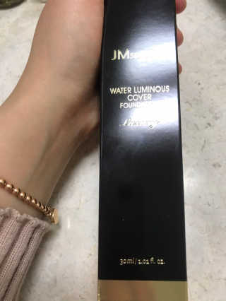 JM솔루션 물광 커버 파운데이션 럭셔리 — 5점을 준 리뷰어가 2019년 1월 올린 사용 사진