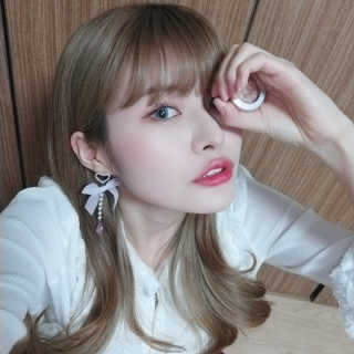 터치인솔 메탈리스트 스파클링 포일드 피그먼트 — 5점을 준 리뷰어가 2019년 1월 올린 사용 사진