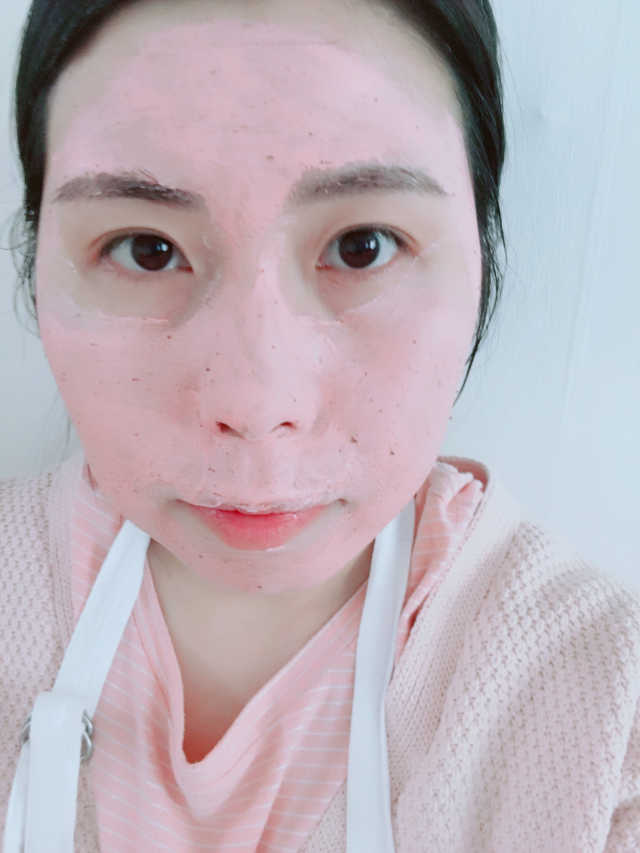 [하프문아이즈]용과팩 핑크 프루티 튜브형 40g 리뷰 사진