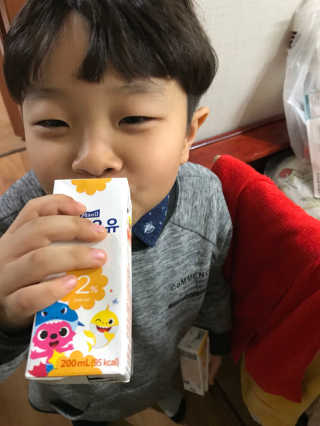 매일우유 멸균 매일우유 저지방 2프로 멸균 핑크퐁 에디션 6입 — 5점을 준 리뷰어가 2017년 12월 올린 사용 사진