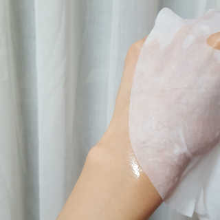 제너럴라이프 트로피칼뷰티 멜론마스크팩 코코넛마스크팩 20매 — 4.33점을 준 리뷰어가 2018년 6월 올린 사용 사진