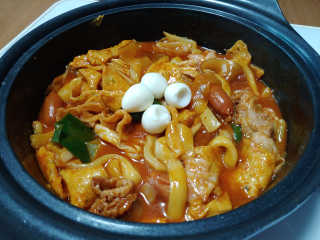 식스레시피 마라떡볶이 쿠킹박스 2인분 — 3점을 준 리뷰어가 2019년 6월 올린 사용 사진