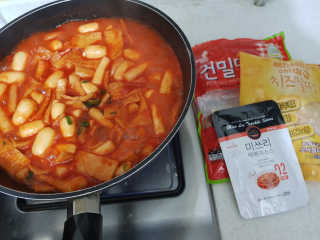 미쓰리떡볶이 just 10 min 패키지 — 5점을 준 리뷰어가 2018년 5월 올린 사용 사진
