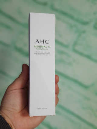 AHC 에이 에이치 씨 미니멀 10 워터리 에센스 — 4.5점을 준 리뷰어가 2018년 12월 올린 사용 사진