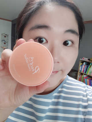[블랙루즈] 피치 커버 벨벳 쿠션 2종 중 택1 — 3점을 준 리뷰어가 2019년 10월 올린 사용 사진