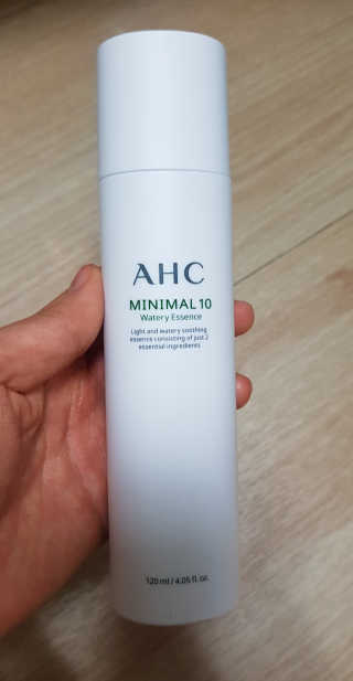 AHC 에이 에이치 씨 미니멀 10 워터리 에센스 — 3점을 준 리뷰어가 2018년 12월 올린 사용 사진