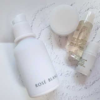 ROSE BLANCHE 로제블랑쉐 인텐시브 수딩 세럼 — 5점을 준 리뷰어가 2019년 7월 올린 사용 사진