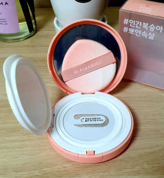 [블랙루즈] 피치 커버 벨벳 쿠션 2종 중 택1 — 4점을 준 리뷰어가 2019년 9월 올린 사용 사진